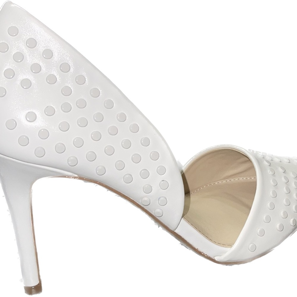 NWOT French Connection forever studded pumps in white